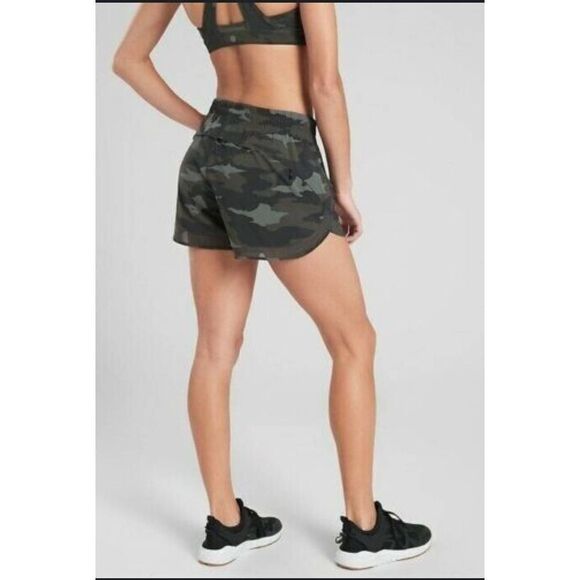 ATHLETA Printed Mesh Racerback Run Short 4' Size Small - Picture 1 of 3